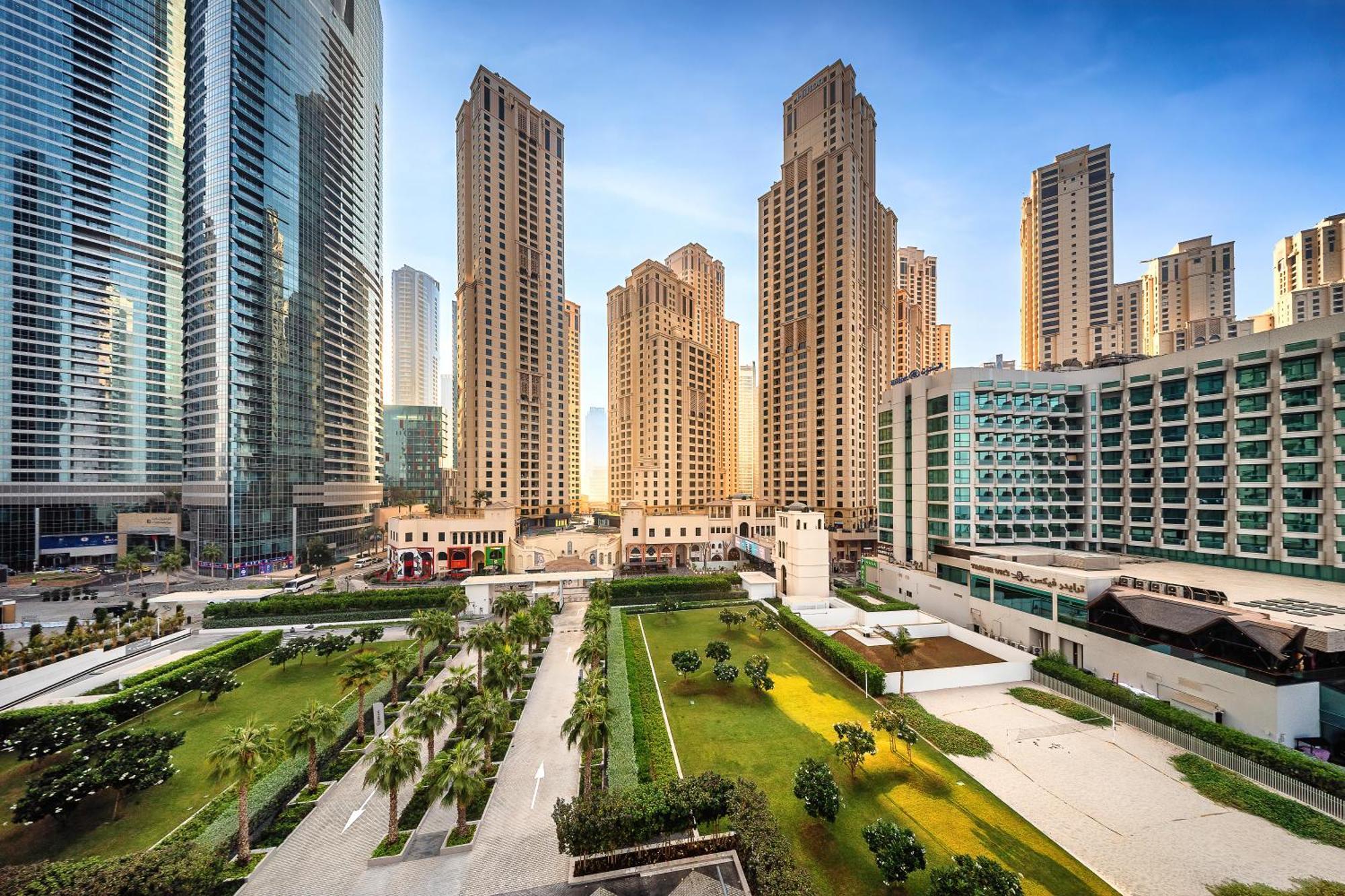 Lovely In La Vie * Dubai